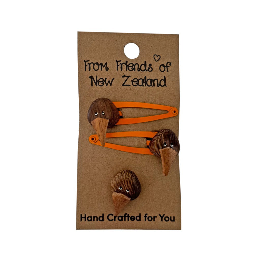 Kiwi hair clip set of 3 on a gift card