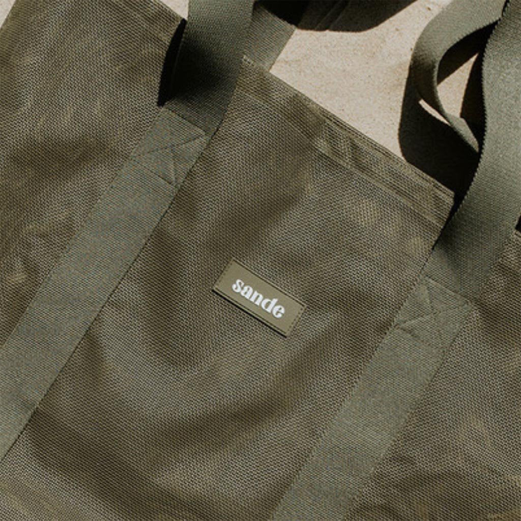 SANDE | Beach Hauler- Mini Mesh Beach Bag – Pandanus - Cove. Beach Essentials