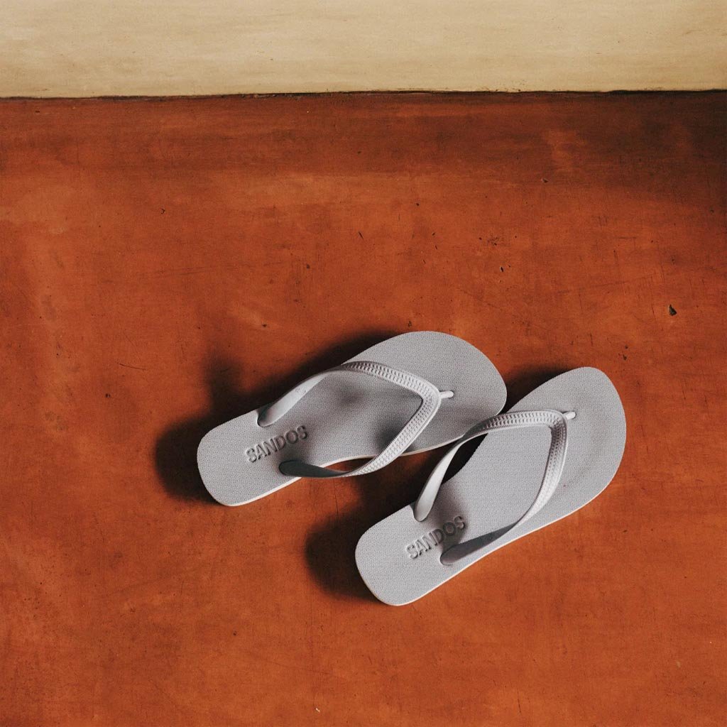 Sandos | Original Cornflower - Cove. Beach Essentials