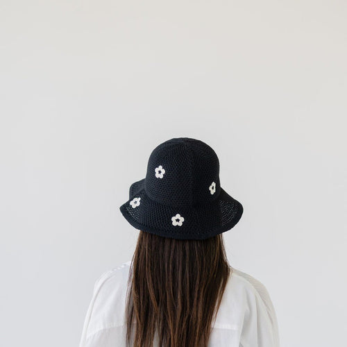 SOPHIE | Travelling Hat Daisy - Black w White - Cove. Beach Essentials