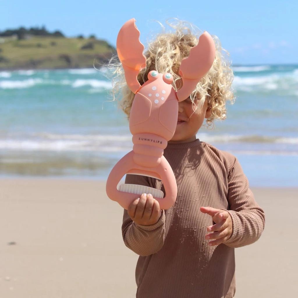 SunnyLife | Sand Claws Lobster Coral - Cove. Beach Essentials