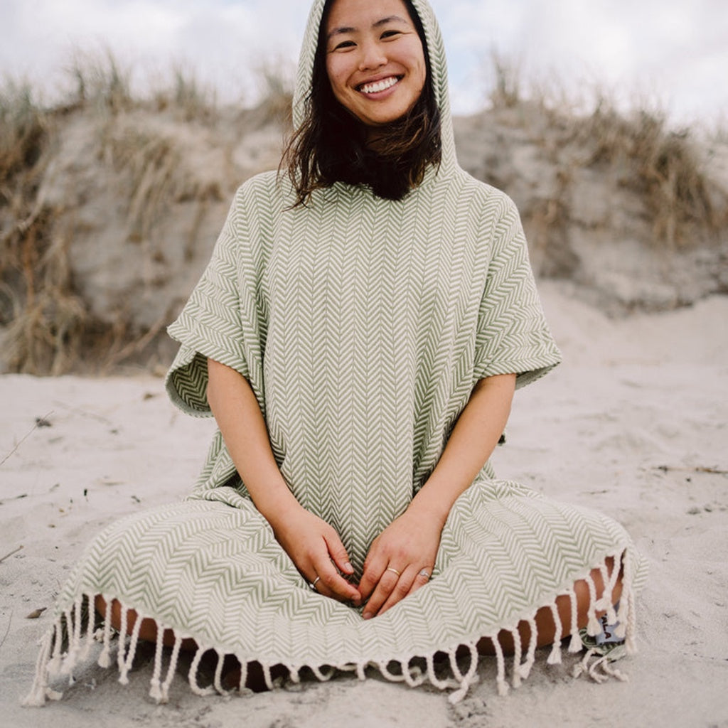 Cala Beach Essentials | Adults Poncho - Olive Green