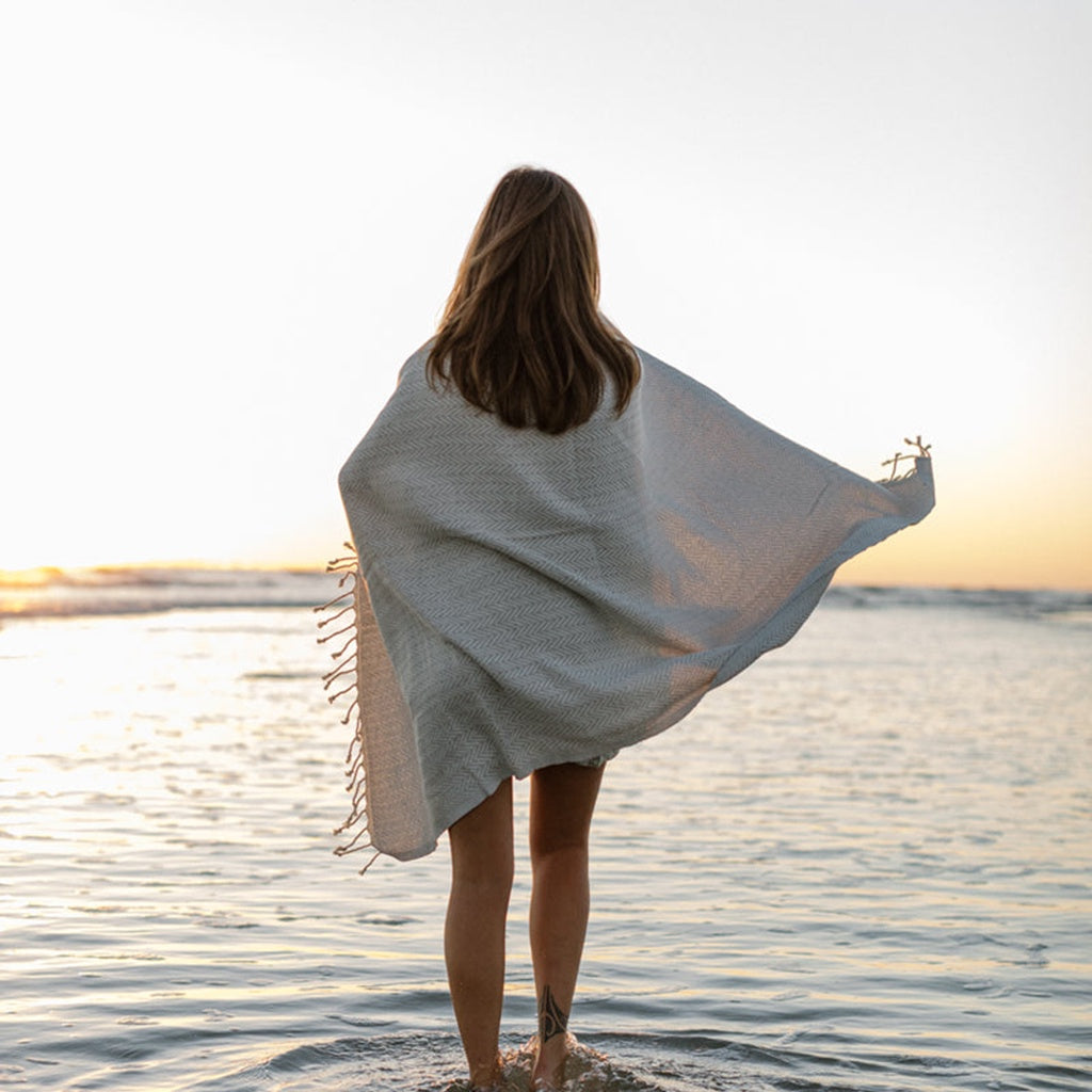 Cala Beach Essentials | Single Size Light - Grey