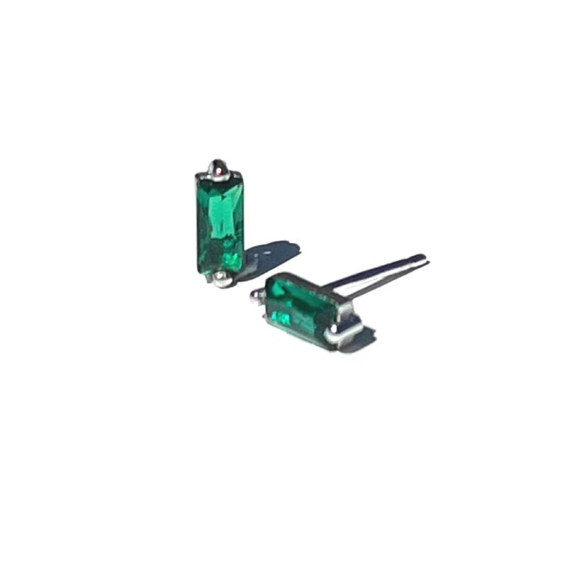 Lindi Kingi | Emerald Baguette Studs - Silver