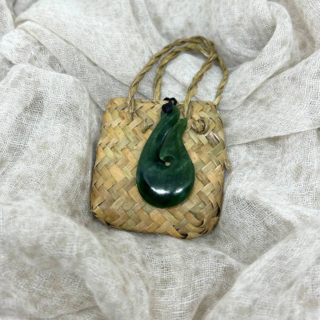 NZ Greenstone Carving 51mm Hook