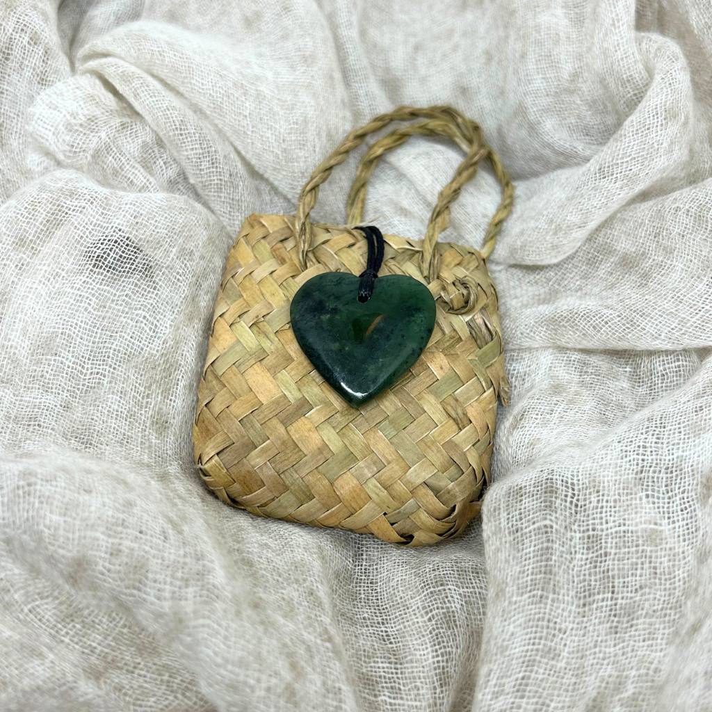 NZ Greenstone Heart 32mm