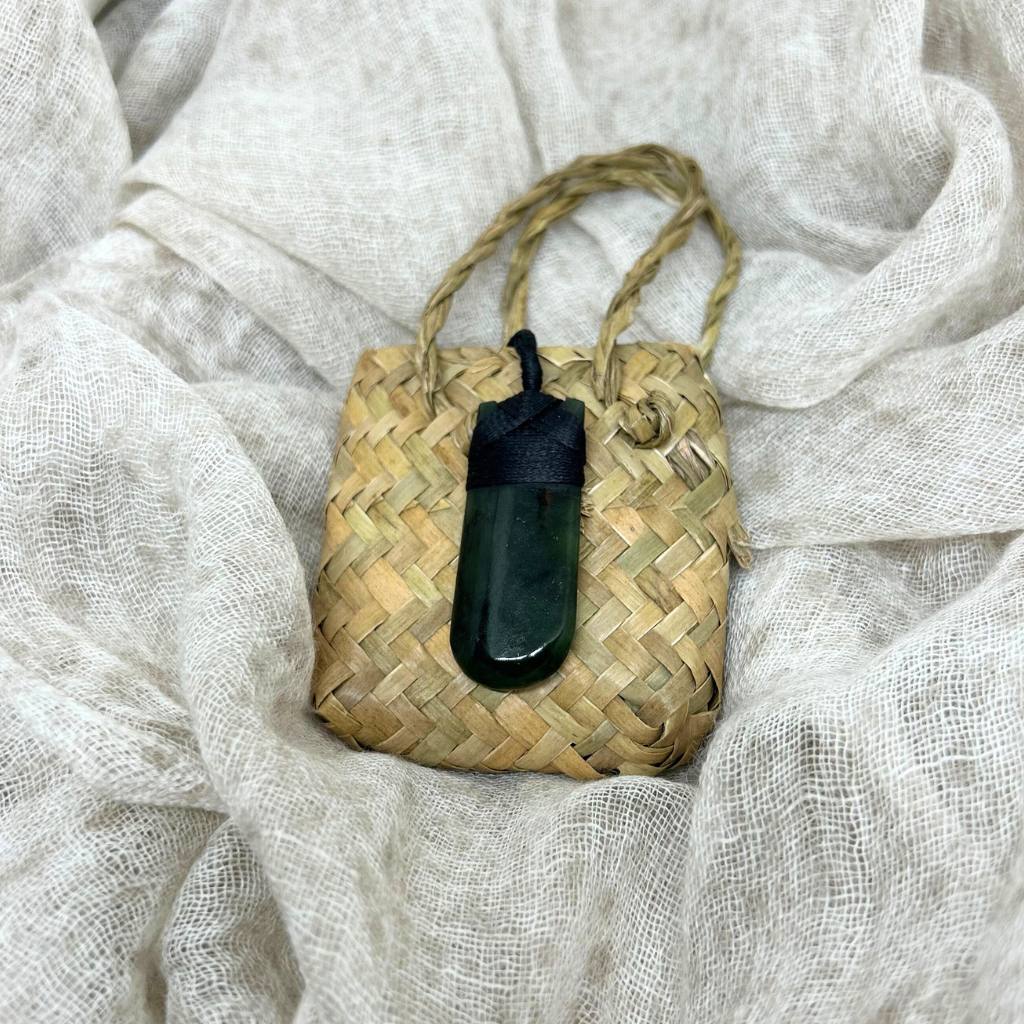 NZ Greenstone Toki Round Pendant 40mm