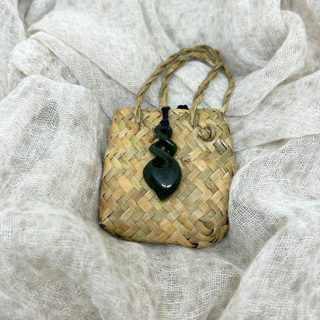 NZ Greenstone Twist 40mm