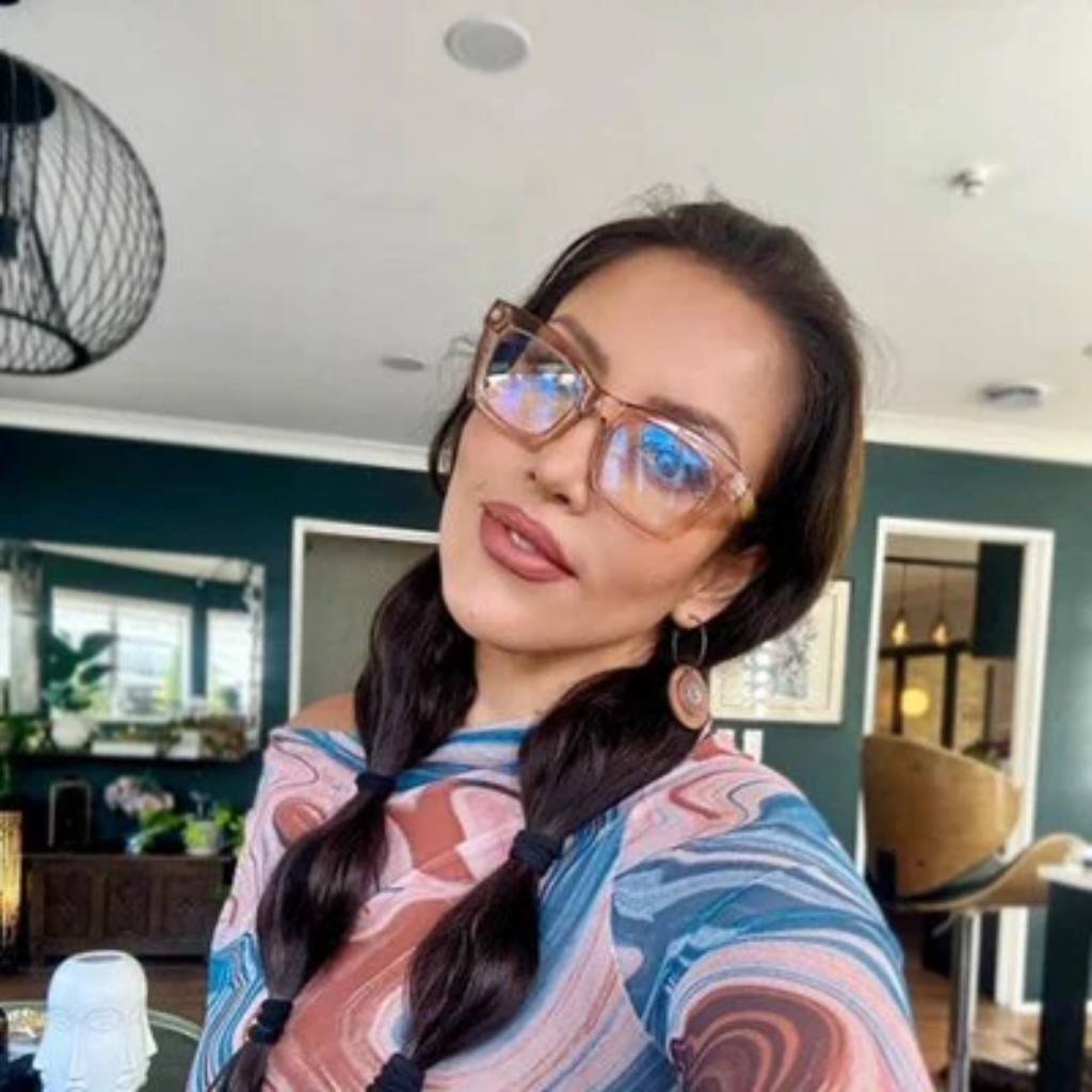 Queen of the Foxes | Readers - Test Your Mettle - Champagne