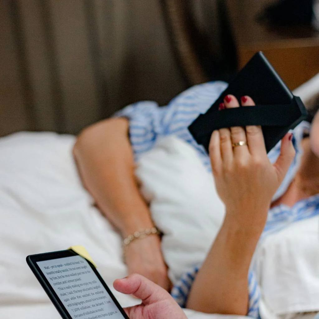 Strapsicle | Straps for Kindle - Black – Set Of Two - Small