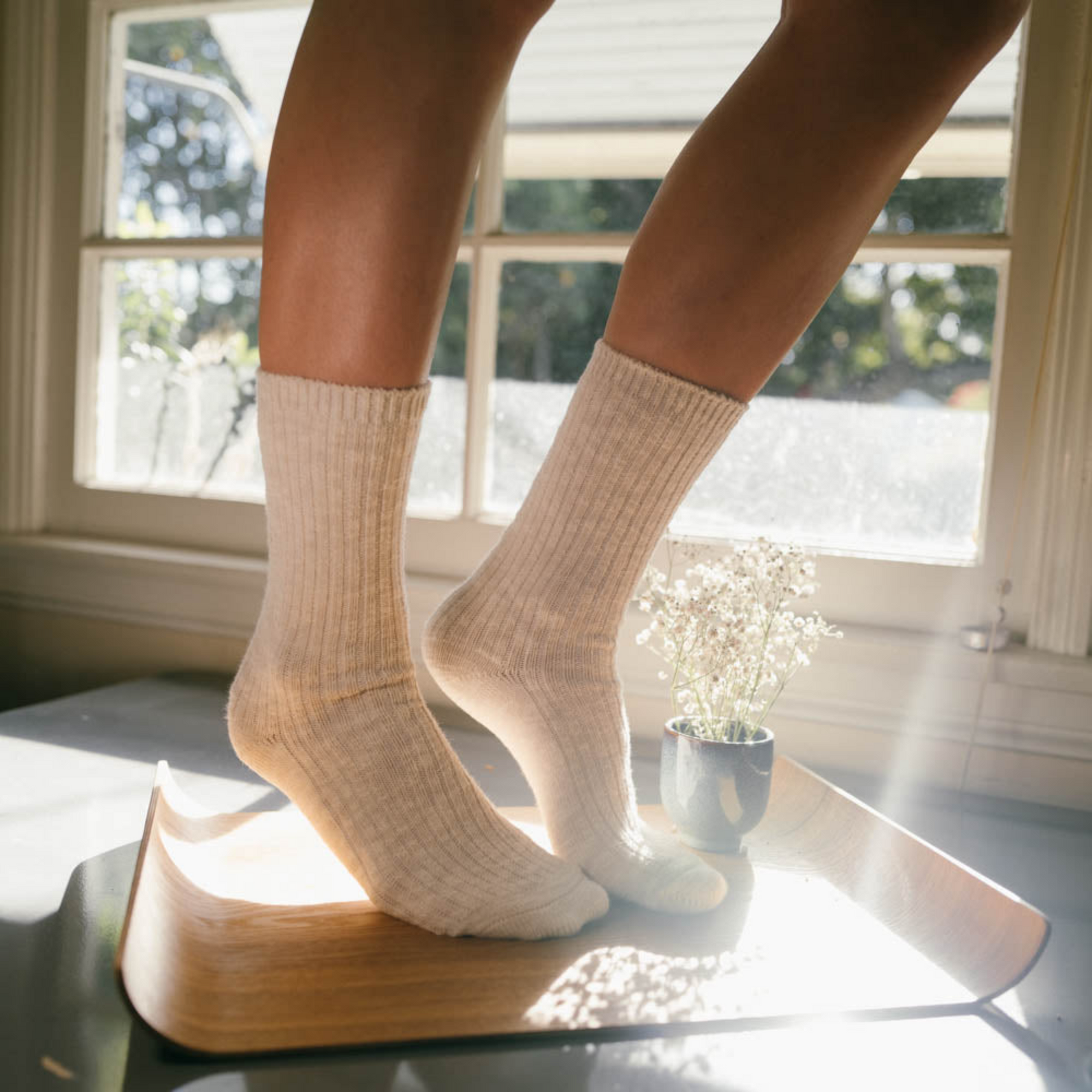 Le Bon Shoppe Cottage Socks White Linen 2 PR