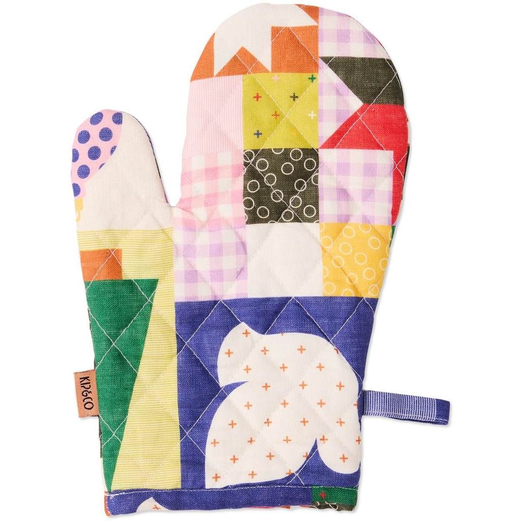 Kip & Co Christmas Patchwork quilted oven mitt with tree, stars and dove
