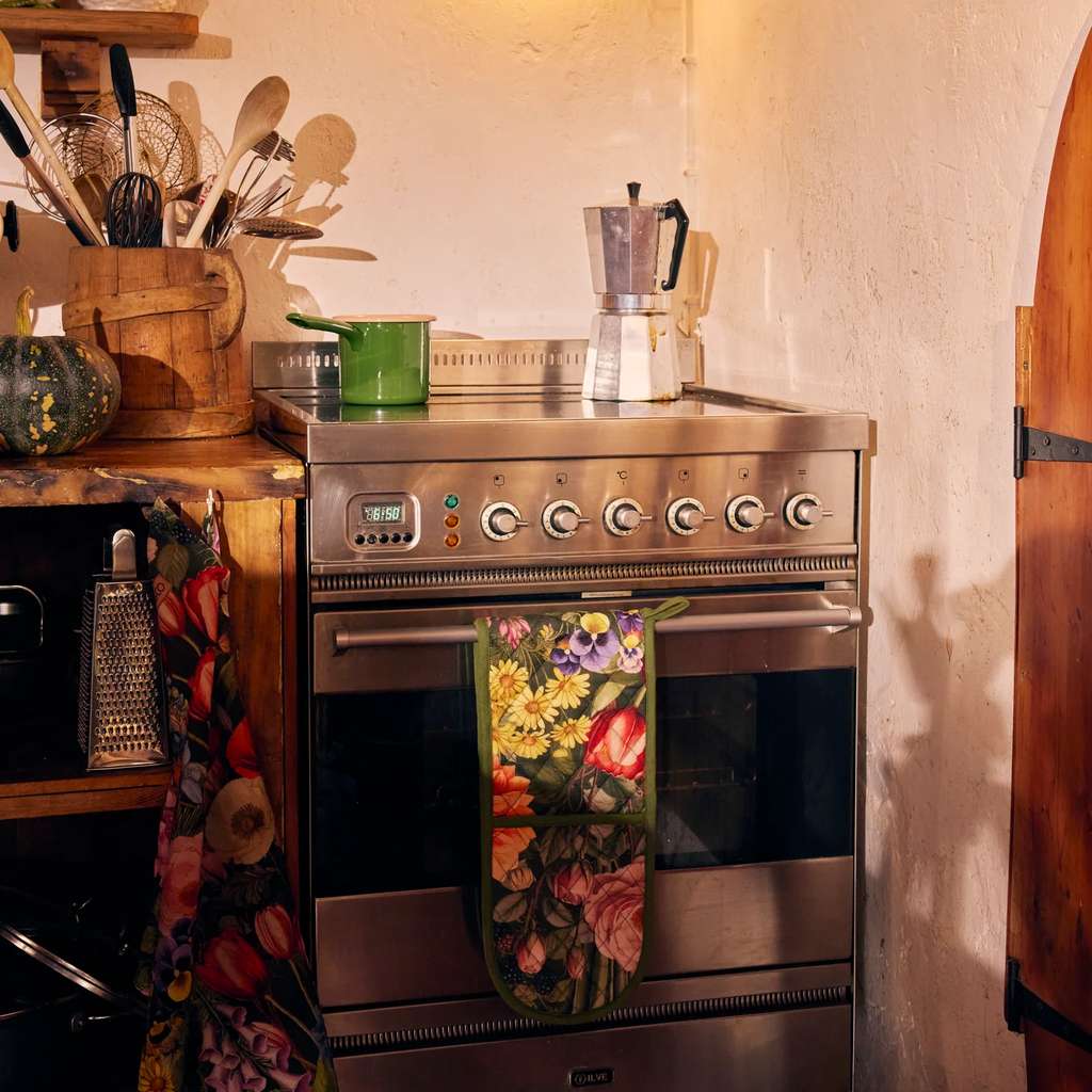 Kip & Co | Cottage Garden Eden Double Oven Mitt - Cove. Beach Essentials