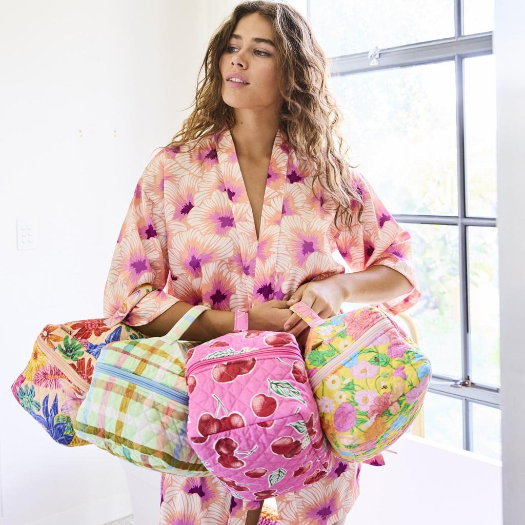 Kip & Co | Hibiscus Peach Eco Satin Robe - Cove. Beach Essentials