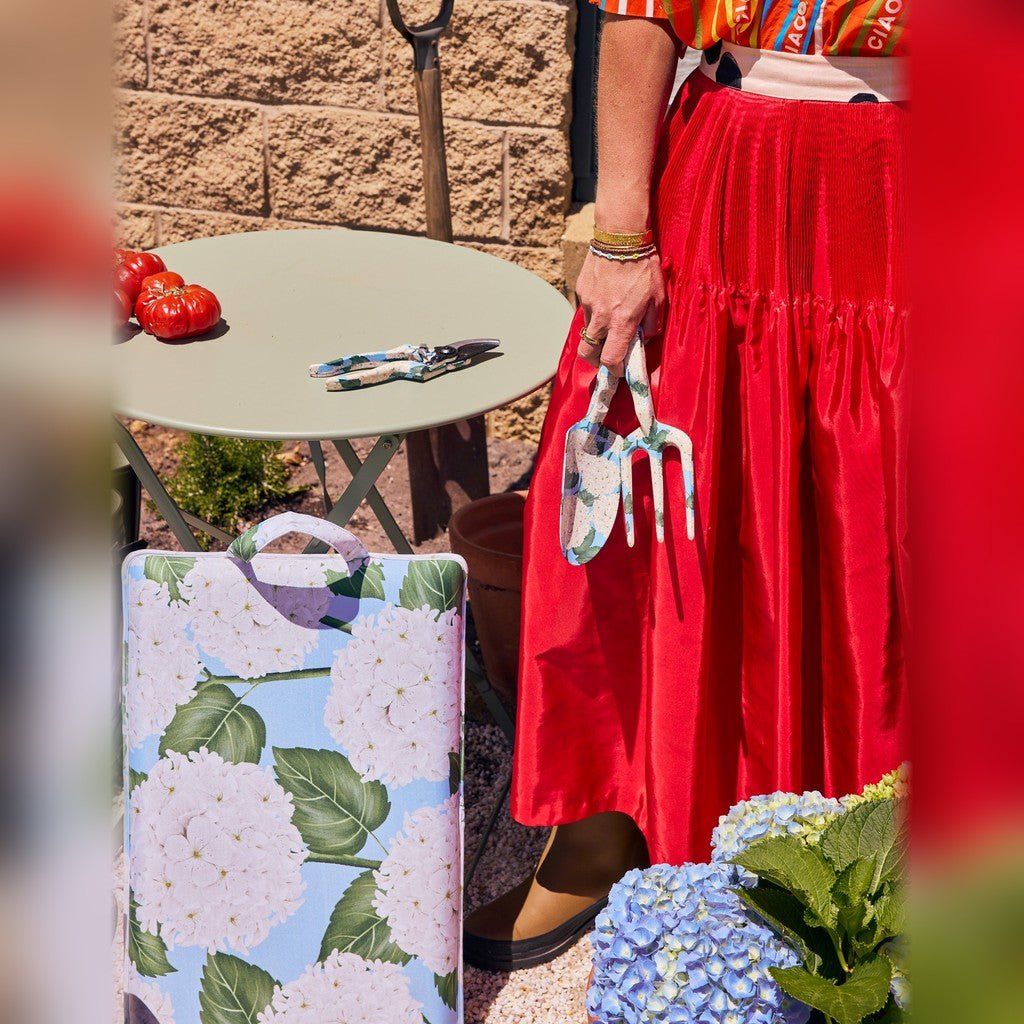 Kip & Co | Hydrangea Blue Garden Tools and Gloves Set - Cove. Beach Essentials