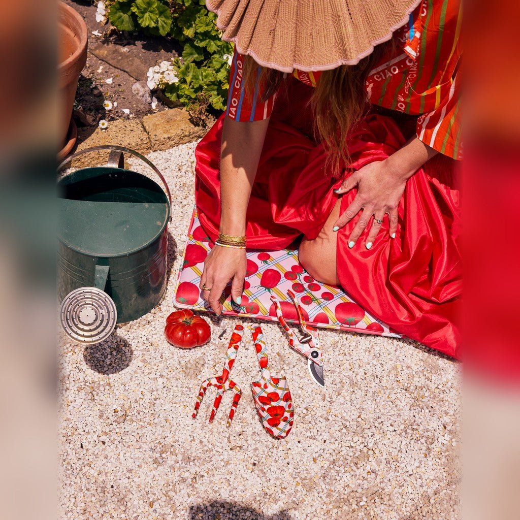Kip & Co | Pomodori Garden Kneeling Mat - Cove. Beach Essentials