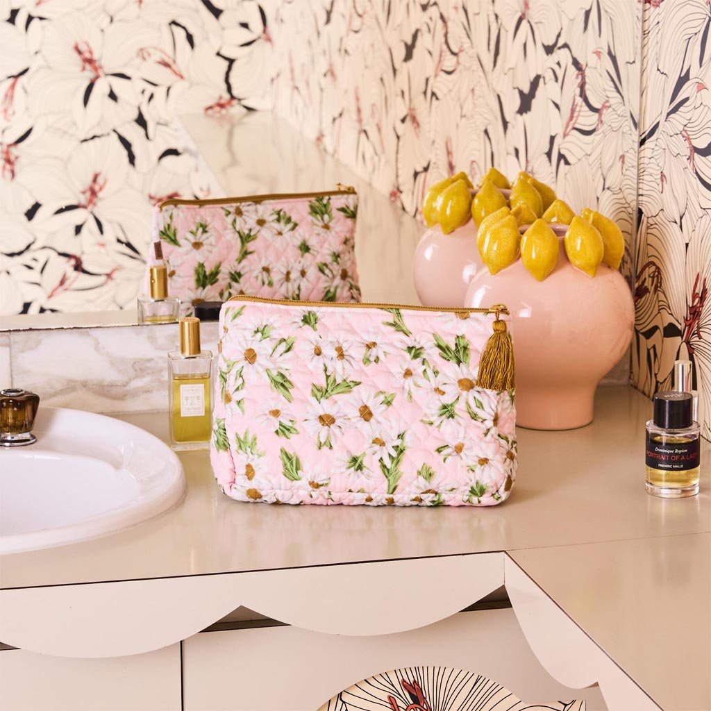 Kip & Co | Sweet Daisy Quilted Toiletry Purse - Cove. Beach Essentials