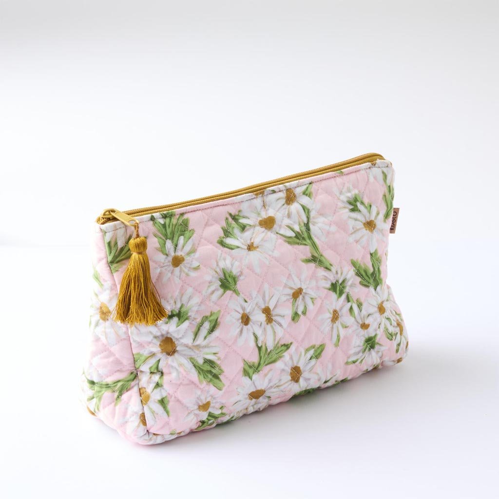 Kip & Co | Sweet Daisy Quilted Toiletry Purse - Cove. Beach Essentials