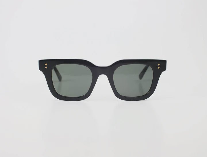 Neufound | Johnny Polished Black - Cove. Beach Essentials