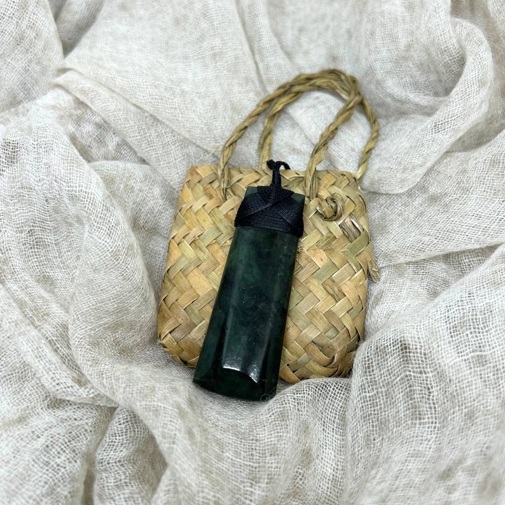 NZ Greenstone Pounamu | Dale Borland Toki Necklace 75mm - Cove. Beach Essentials
