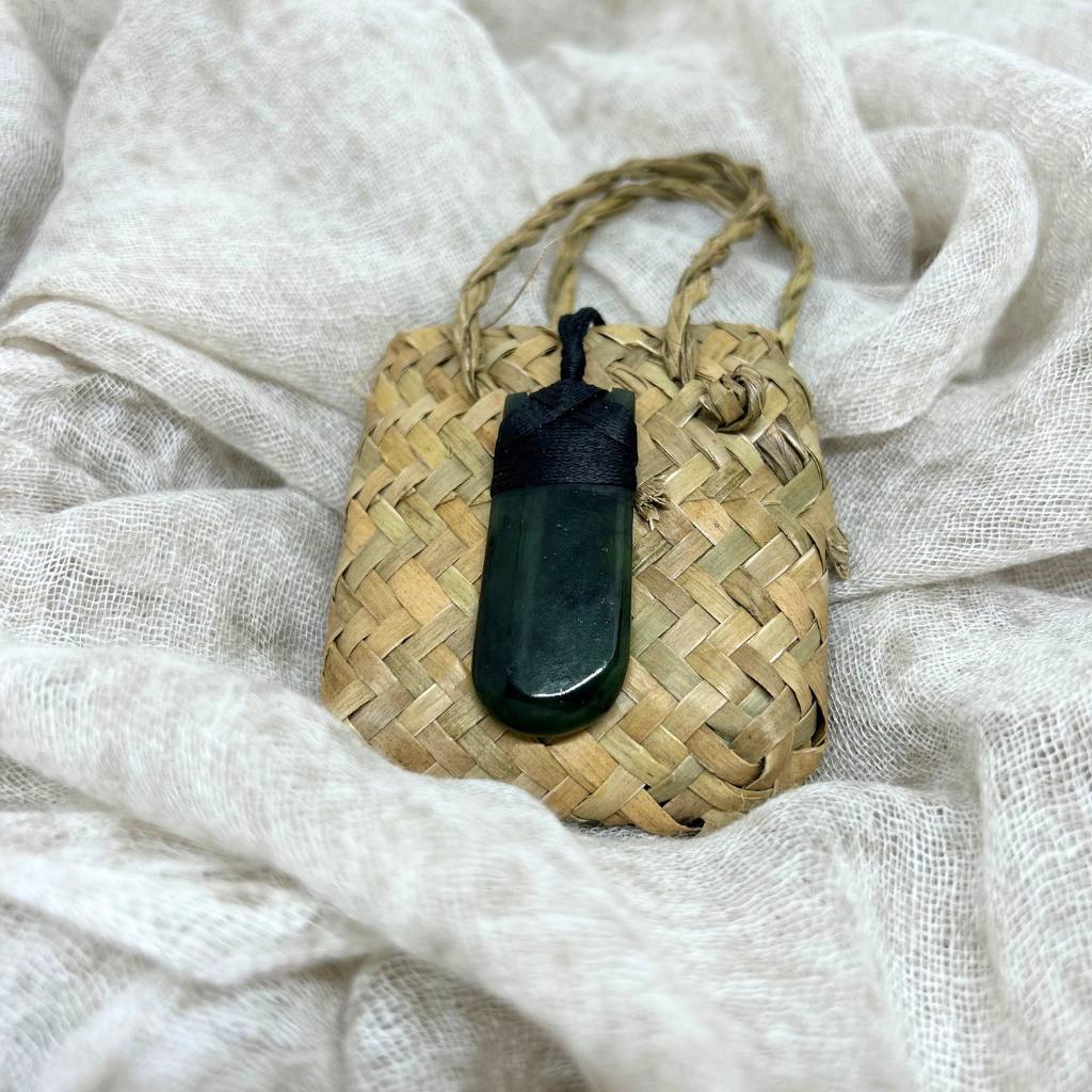 NZ Greenstone Pounamu | Dale Borland Toki Round Necklace 45mm - Cove. Beach Essentials