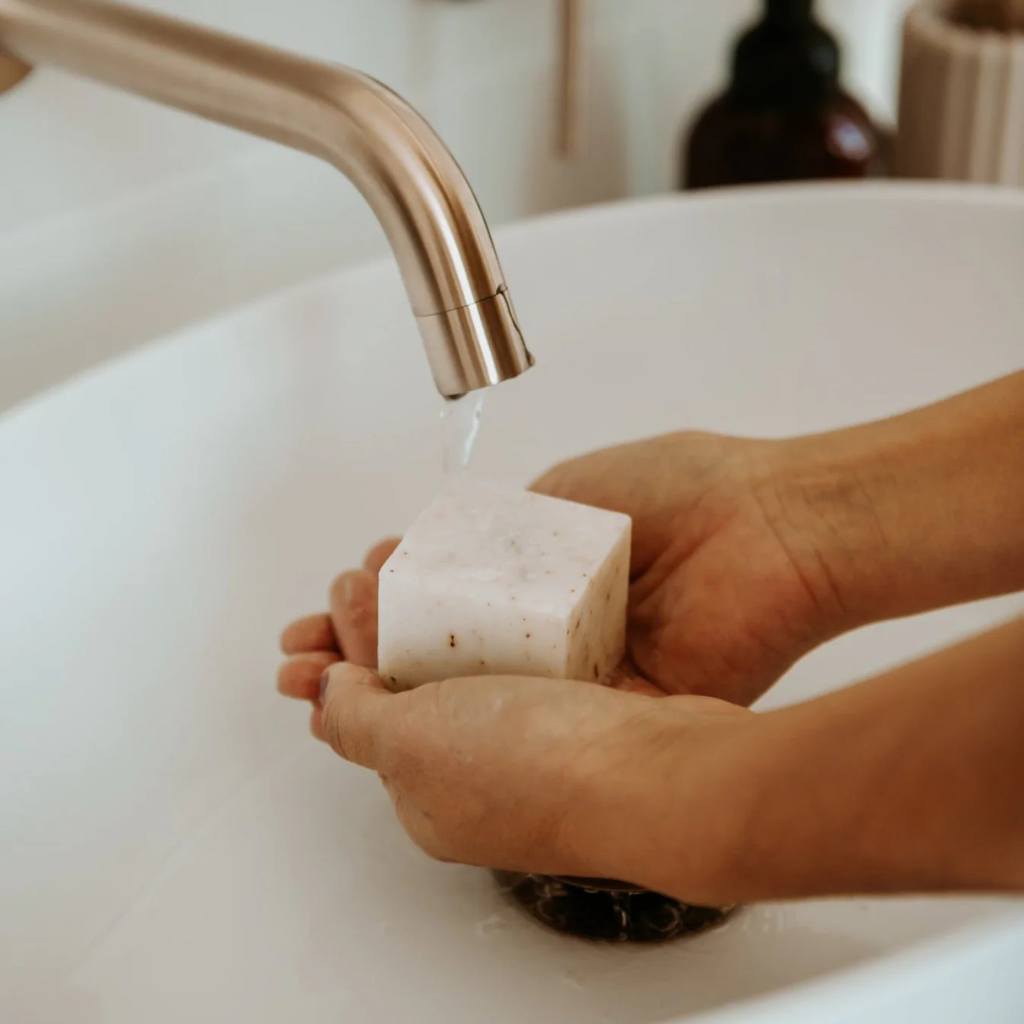 OKU | Kawakawa & Kumarahou Soap Bar - Cove. Beach Essentials