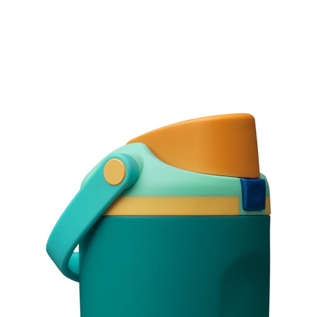 Owala FreeSip Sway Water Bottle 530ml Splishy Splashy lid closed, close-up