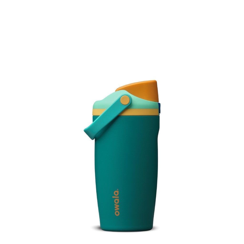 Owala FreeSip Sway Water Bottle 530ml Splishy Splashy on white