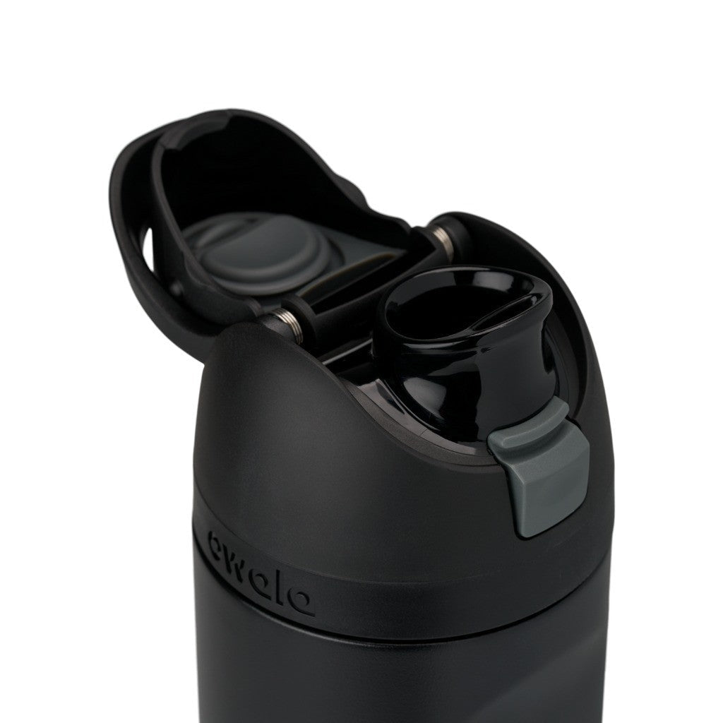 Owala FreeSip Water Bottle 710ml Very, Very Dark - Cove. Beach Essentials