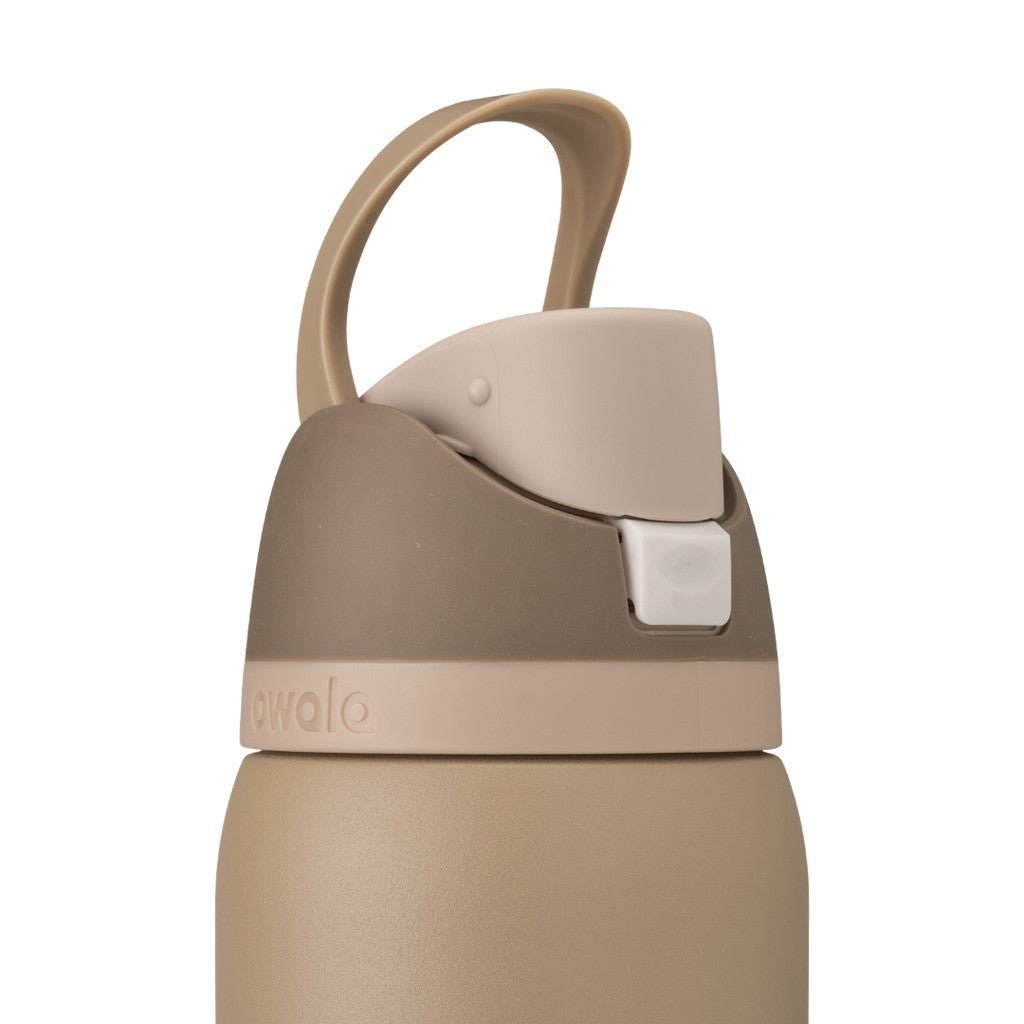 Owala FreeSip Water Bottle 945ml Down To Earth - Cove. Beach Essentials
