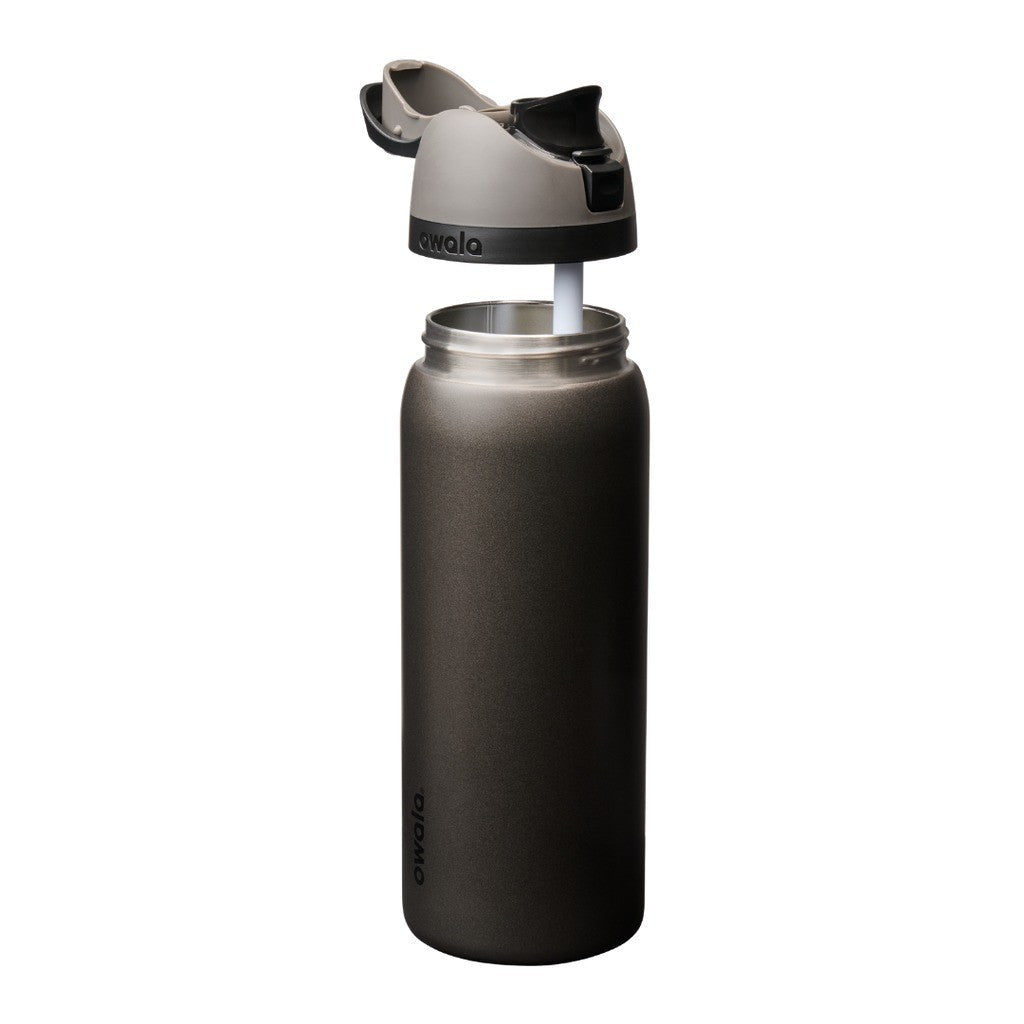 Owala FreeSip Water Bottle 945ml Nailed It - Cove. Beach Essentials