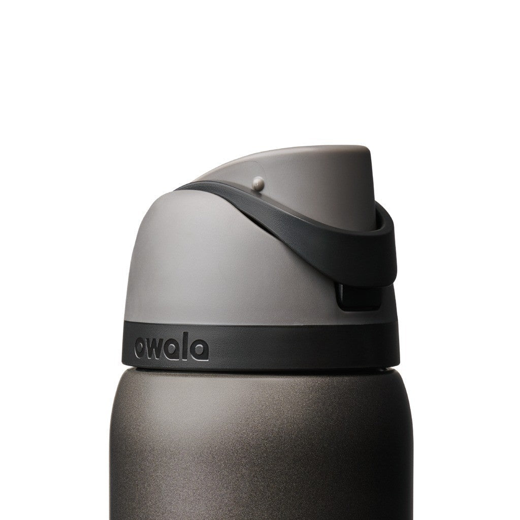 Owala FreeSip Water Bottle 945ml Nailed It - Cove. Beach Essentials