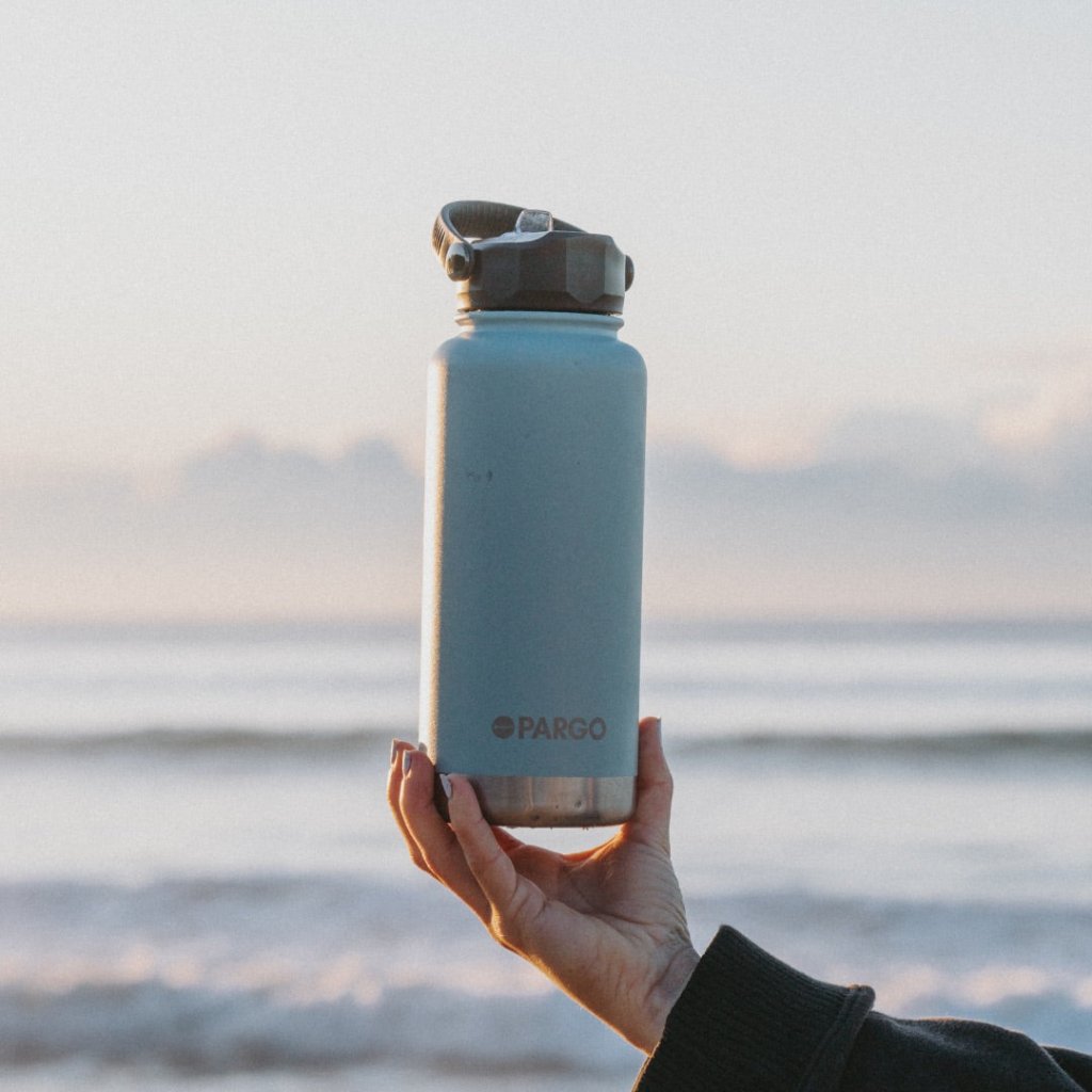 PARGO | 950ml Sports Bottle - BAY BLUE - Cove. Beach Essentials