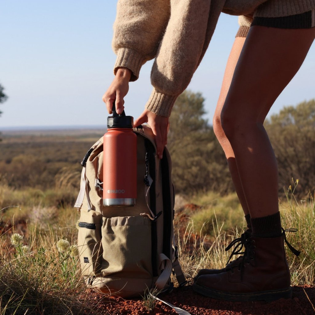 PARGO | 950ml Sports Bottle - OUTBACK RED - Cove. Beach Essentials