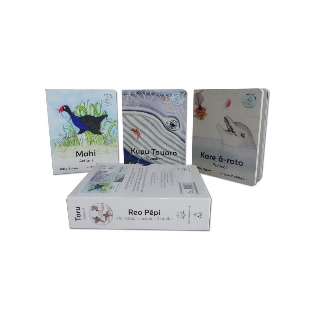 Penguin Random House Reo Pipi Toru 3 Boxed Set - Cove. Beach Essentials