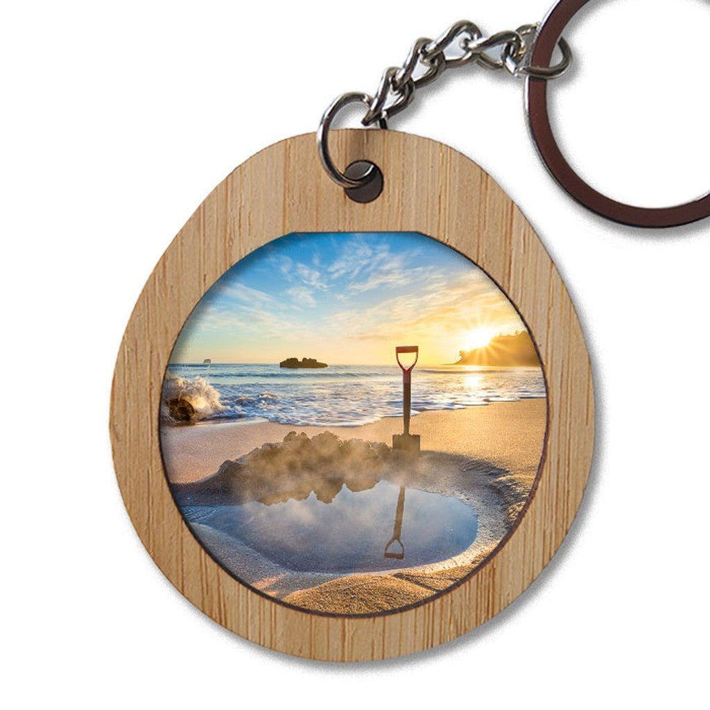 Pikitia | Circular Chain Key Ring Hot Water Beach - Cove. Beach Essentials