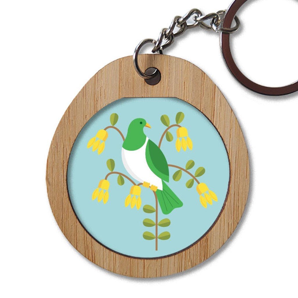 Pikitia | Circular Chain Key Ring Kererū in Kōwhai - Cove. Beach Essentials