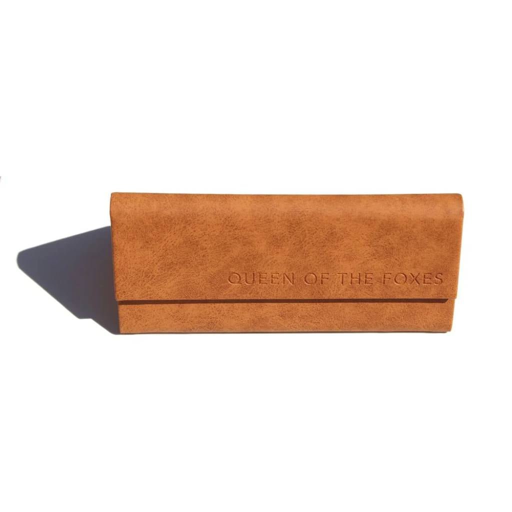Queen of the Foxes | Readers - Test Your Mettle - Black - Cove. Beach Essentials