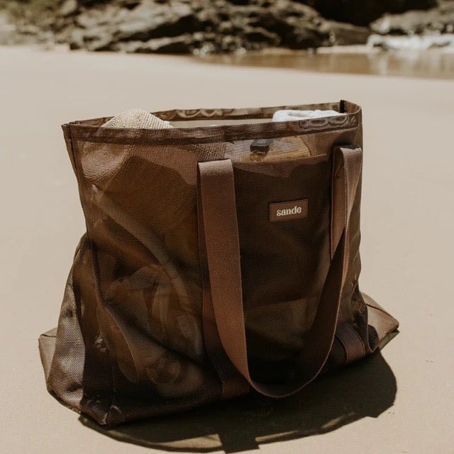 SANDE | Beach Hauler Mesh Beach Bag - Espresso - Cove. Beach Essentials