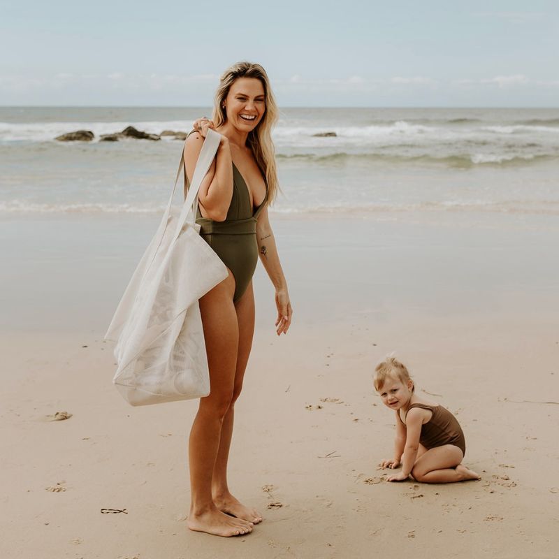 SANDE | Beach Hauler Mesh Beach Bag - Sand - Cove. Beach Essentials