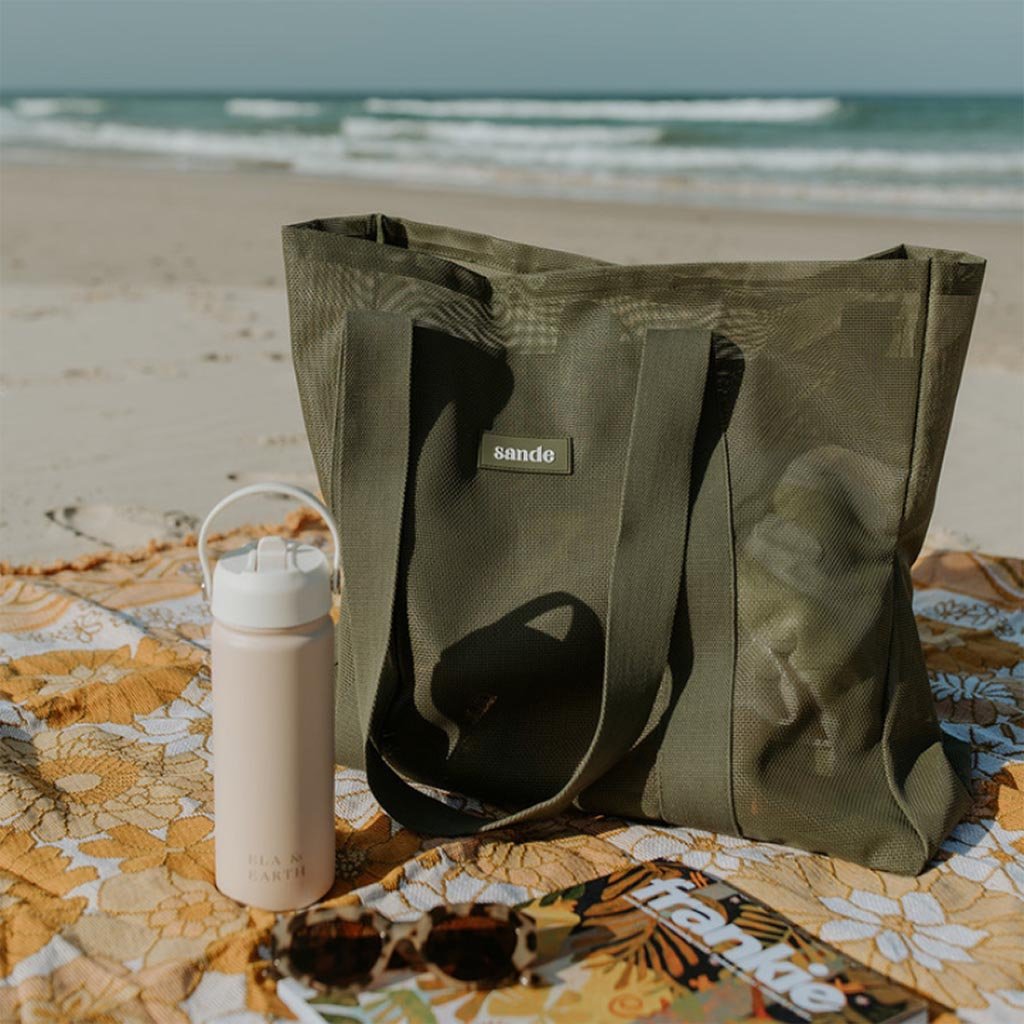 SANDE | Beach Hauler- Mini Mesh Beach Bag – Pandanus - Cove. Beach Essentials