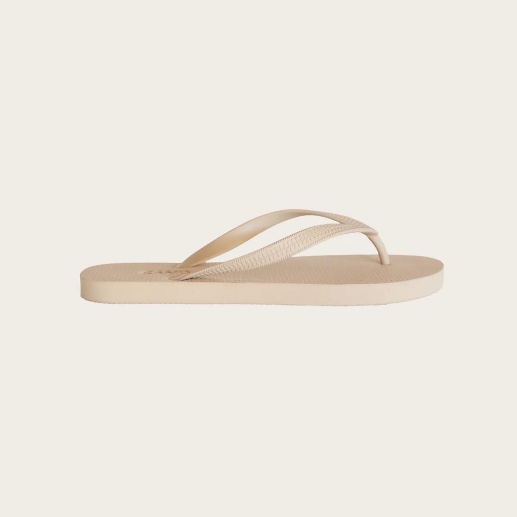 Sandos | Original Oat - Cove. Beach Essentials