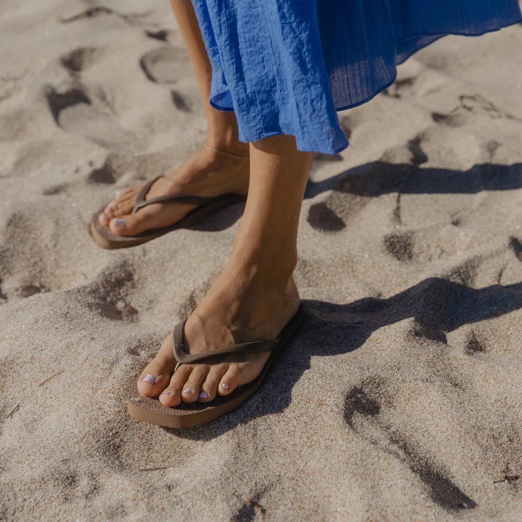 Sandos | Square Chai - Cove. Beach Essentials