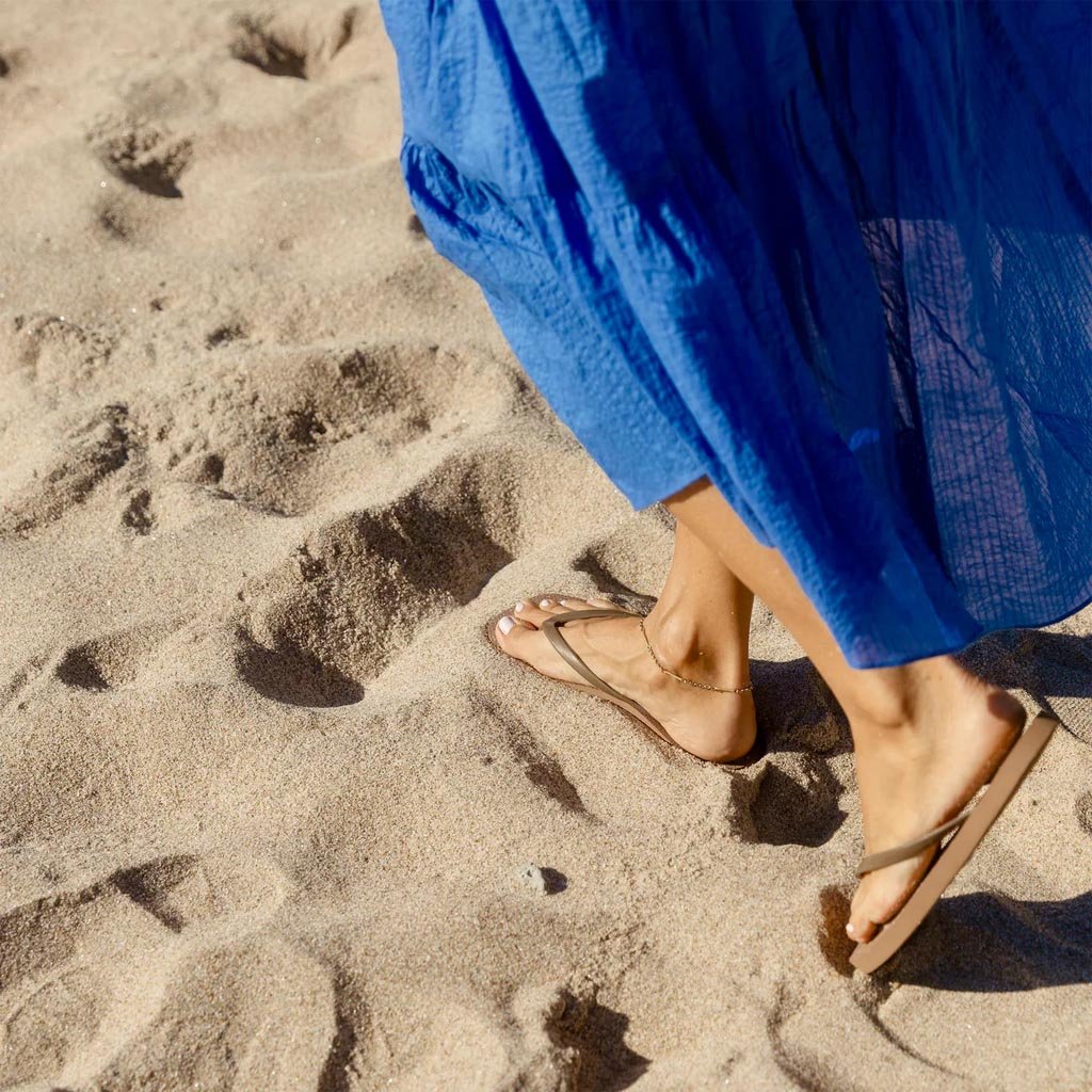 Sandos | Square Chai - Cove. Beach Essentials