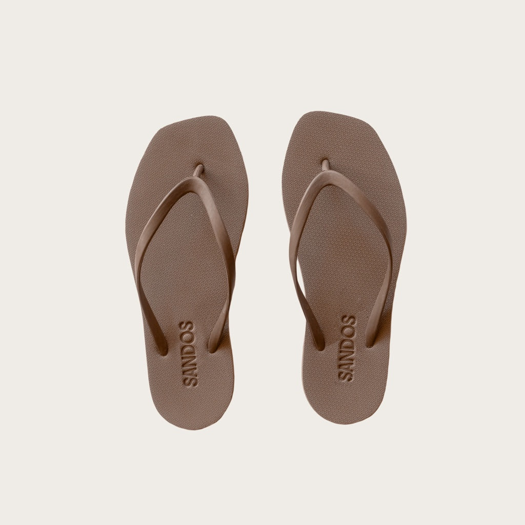 Sandos | Square Chai - Cove. Beach Essentials
