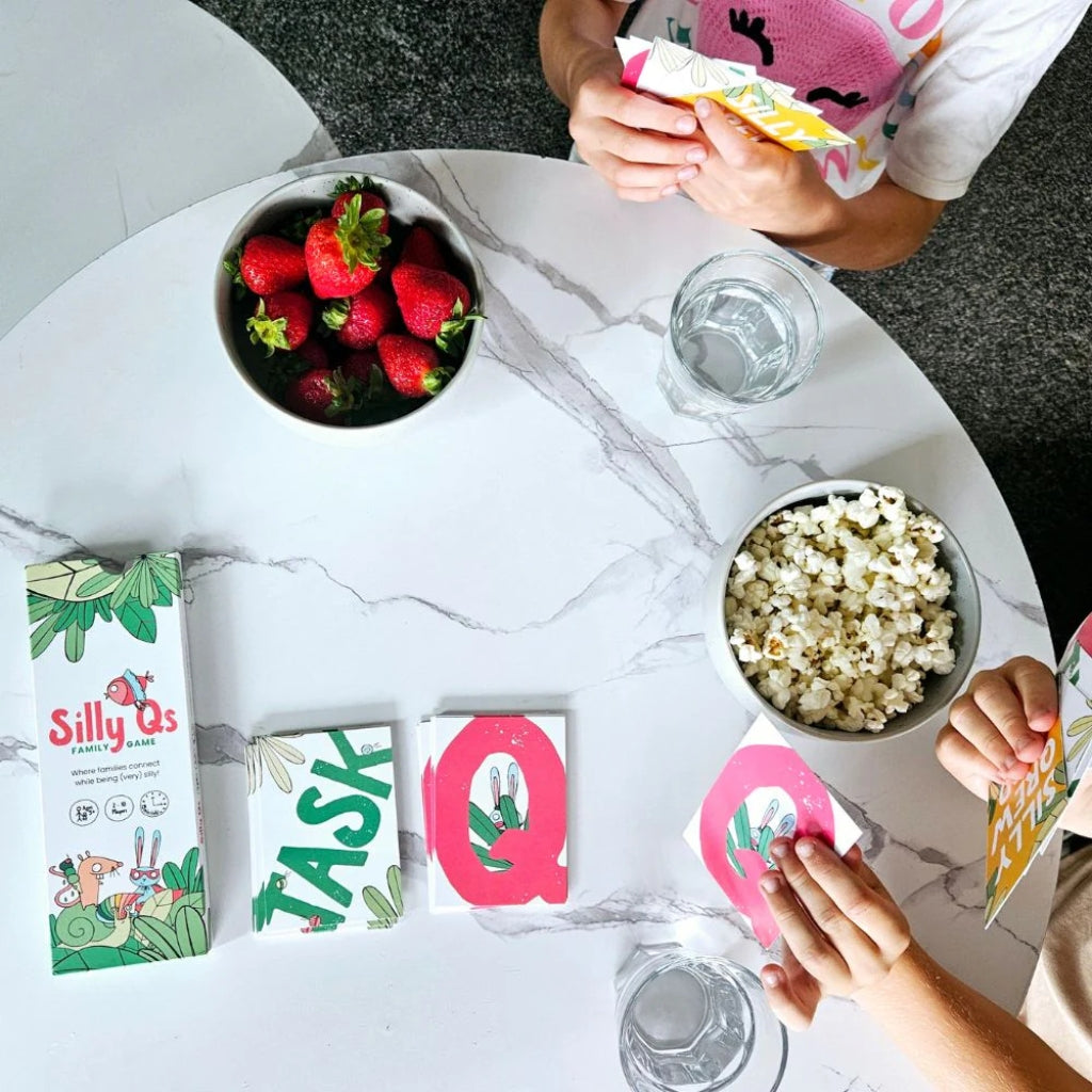 Silly Play Co | Silly Qs - Family Game