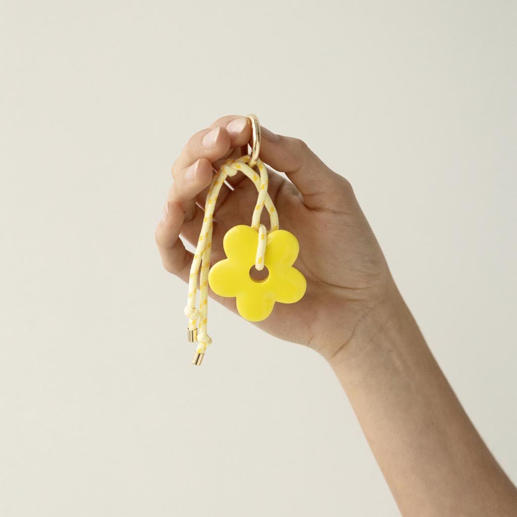 SOPHIE | Dotey Daisy Charm Butter - Cove. Beach Essentials