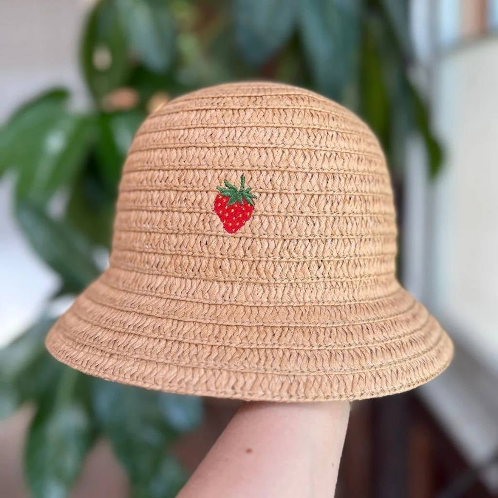 SOPHIE | Mini So Shady Berry - Natural - Cove. Beach Essentials