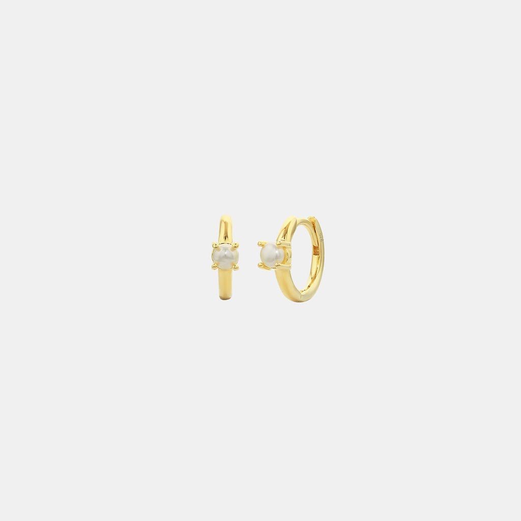 SOPHIE | Solo Pearl Huggies Gold - Cove. Beach Essentials