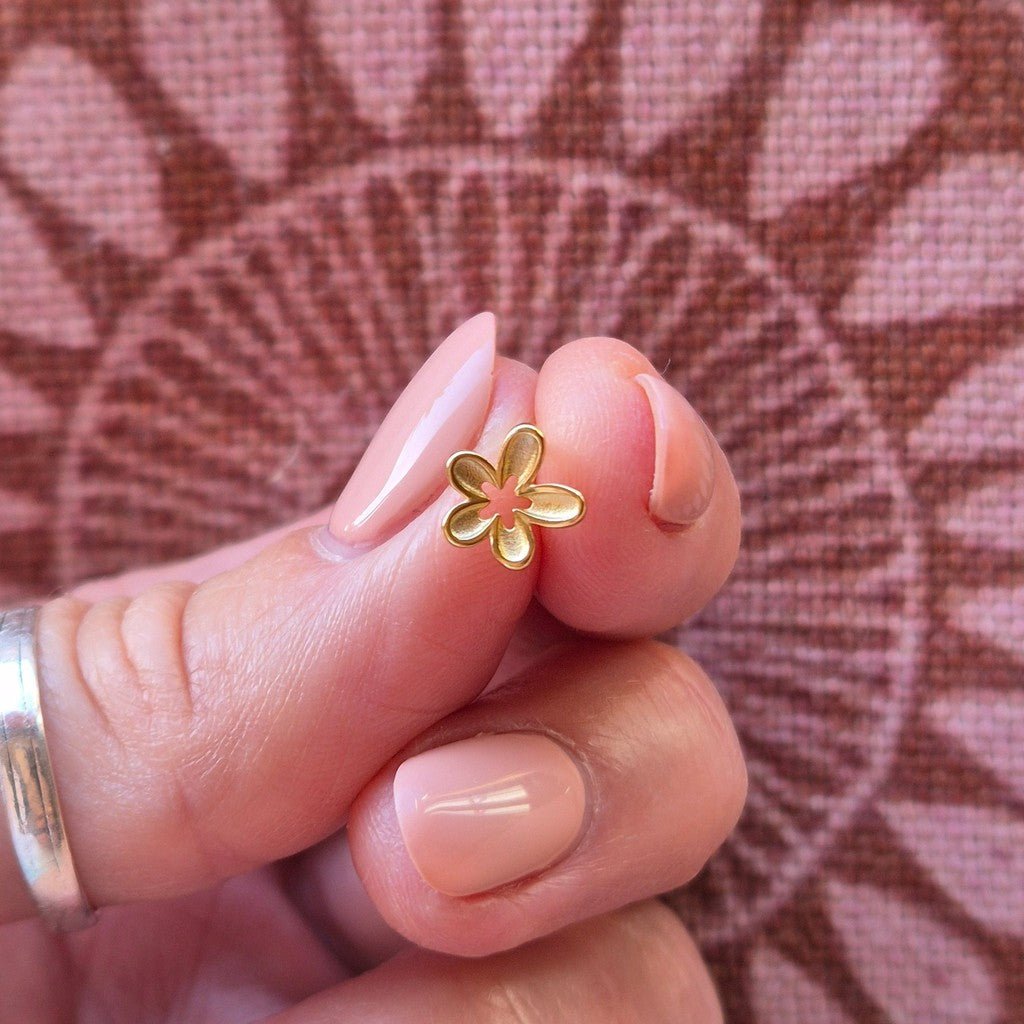 Sorella Of May | Phoebe Sterling Silver Flower Studs - Cove. Beach Essentials